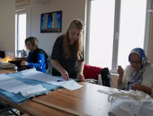 Tepebaşı’nda Kadınlar Kendi Kıyafetlerini Üretiyor