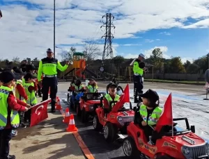 Terme’de Çocuklara Trafik Eğitimi