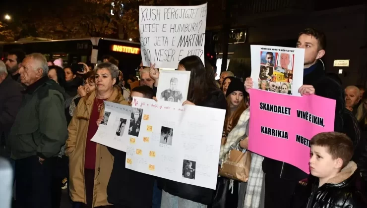 Tiran’da Akran Şiddeti Protestosu