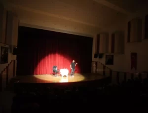 Tokat’ta Tek Kişilik Stand Up Gösterisi