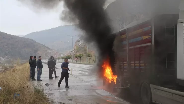 Tokat’ta Tırda Yangın