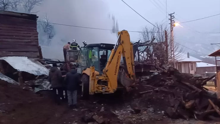 Tosya’da Yangın: 1 Yaralı, 2 Kişi Kayıp
