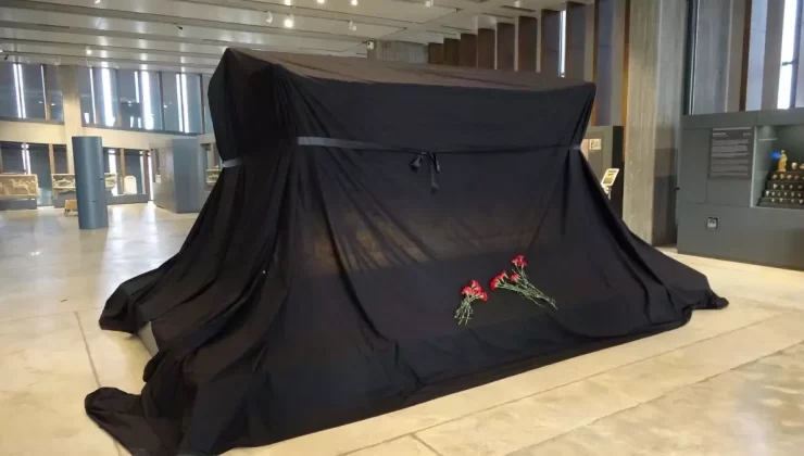 Troya Müzesi’nde Kadına Yönelik Şiddete Dikkat Çekildi