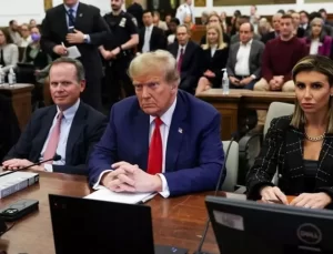 Trump, avukatlarına Adalet Bakanlığında üst düzey görevler vereceğini açıkladı