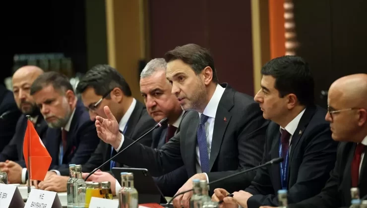 Türkiye’den 2035’e 100 Milyar Dolar Yenilenebilir Enerji Yatırımı