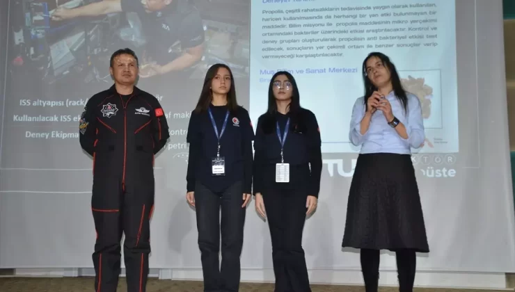 Türkiye’nin ilk astronotu Alper Gezeravcı Muş’ta öğrencilerle buluştu
