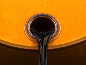 UEA, küresel petrol talebi tahminini yükseltti