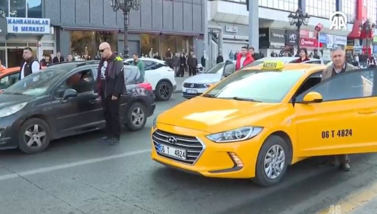 Ulu Önder Atatürk’ü minnetle anıyoruz | Saat 09.05’te Türkiye’de hayat durdu