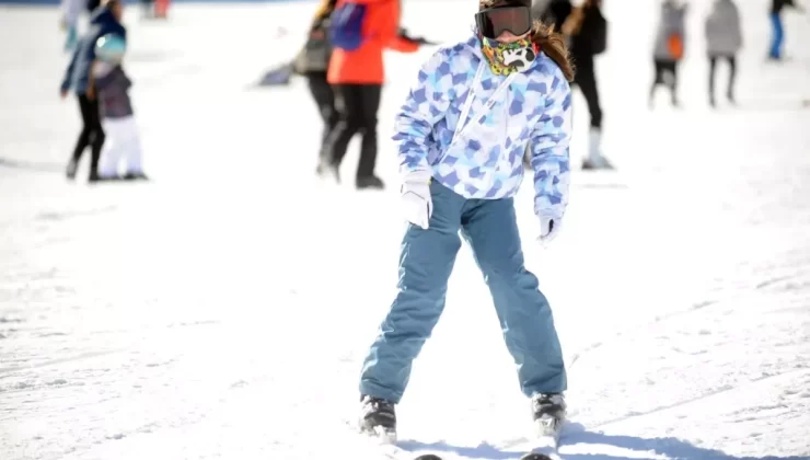 Uludağ’da kayak öğrenmenin saati 3 bin TL