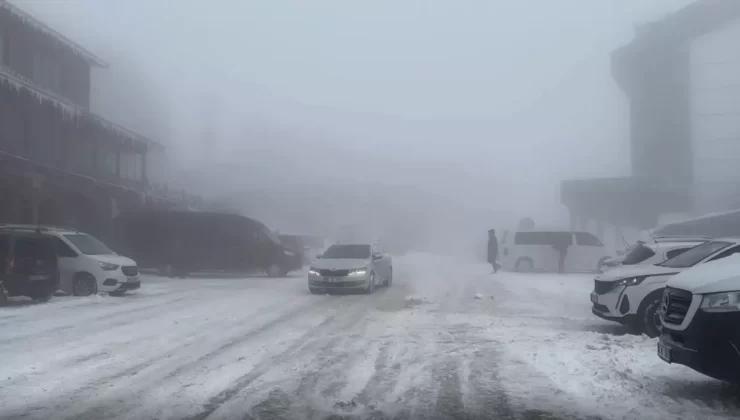 Uludağ’da Yoğun Sis Görüş Mesafesini 50 Metreye Düşürdü