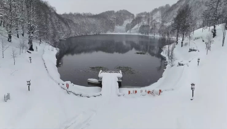 Ulugöl Tabiat Parkı Karla Kaplandı