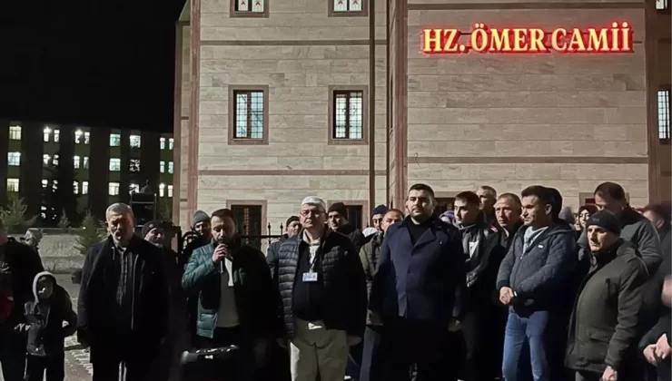 Umre Kafilesi Kutsal Topraklara Uğurlandı