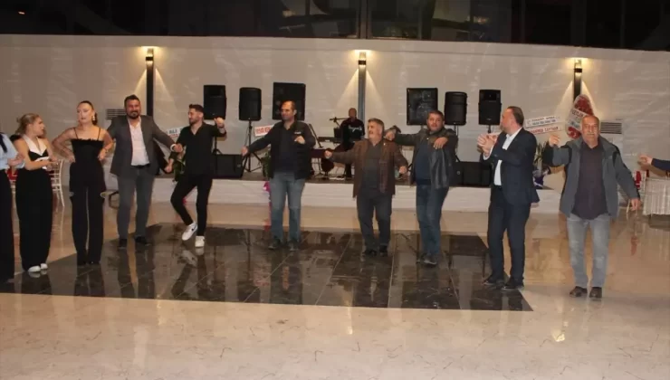 Üniversite Öğrencilerine Seminer ve Moral Gecesi