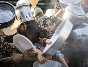 UNRWA Genel Komiseri Lazzarini: “Açlık İsrail devleti tarafından silah olarak kullanılıyor”