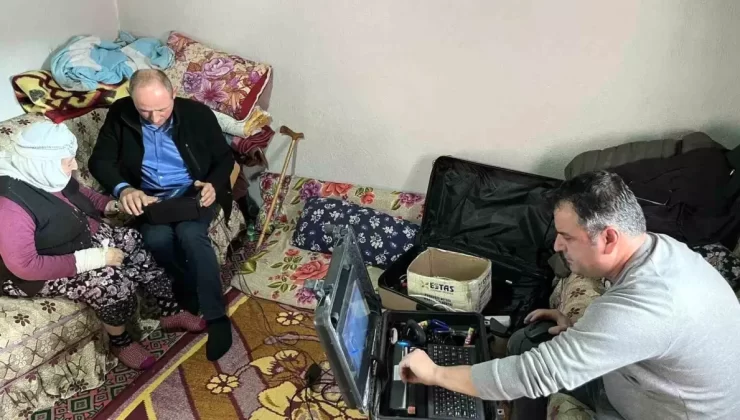 Uşak’ta Evde Kimlik Başvuru Hizmeti