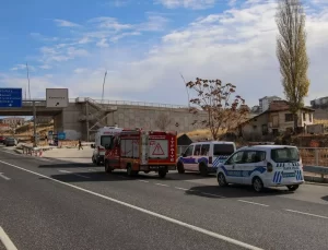 Uşak’ta Tır Dereye Düştü