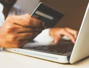 Uzmanlardan tüketicilere yıl sonu indirimleri uyarısı