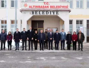 Vali Aydoğdu, Altınbaşak Belde Belediyesini Ziyaret Etti
