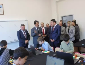 Vali Aygöl, Osmaneli İlkokulunda Kitap Okudu