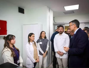 Vali Çelik, Çukurca Devlet Hastanesi’ni Ziyaret Etti