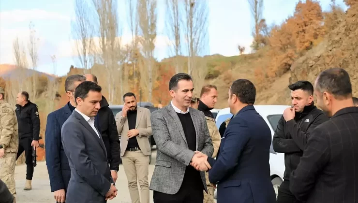 Vali Karakaya’dan Hizan’da Ziyaret