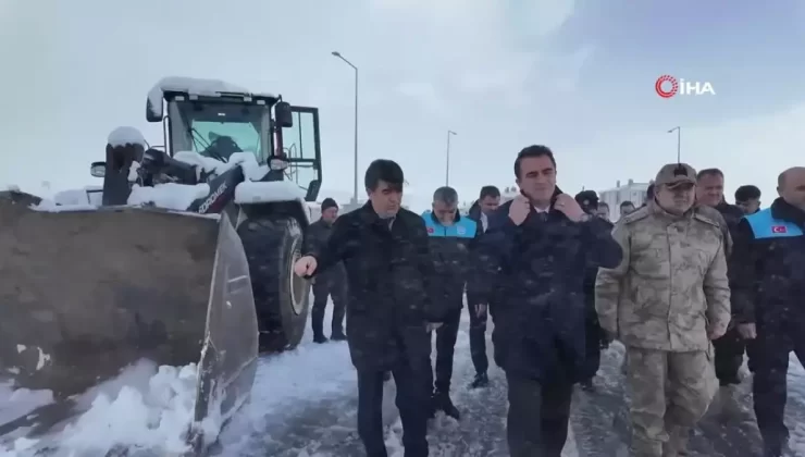 Vali Karakaya’dan Karla Mücadeleye Destek