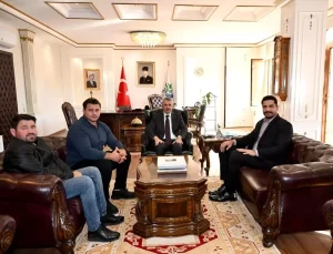 Vali Sezer, Güreşçiler Akgül ve Kayaalp’i Ağırladı