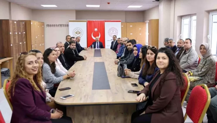 Vali Varol, Öğrencilerle Buluştu