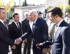 Vali Zorluoğlu Kulp’ta Esnafla Buluştu