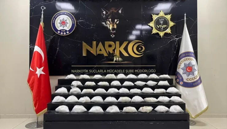 Van’da 24 Kilo Uyuşturucu Ele Geçirildi