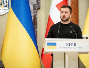 Volodimir Zelensky: Putin, Ukrayna’yı eğitim sahası olarak kullanıyor