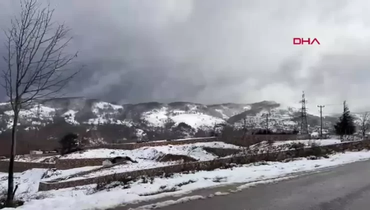 Yalova Bembeyaz: Kar Yağışı Kentin Yüksek Kesimlerini Süslüyor