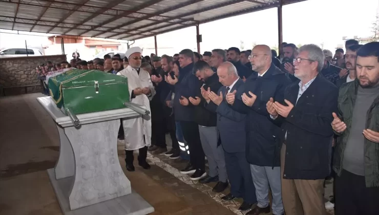 Yangında Hayatını Kaybeden Temizlik İşçisinin Cenazesi Defnedildi