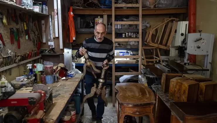 Yarım Asırlık Antika Ustaları Geleceğe Aktarıyor