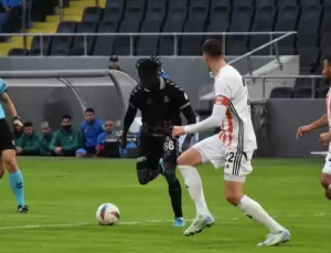 (Yazılı Özet) Adanaspor – Sakaryaspor Maç Sonucu : 1-1