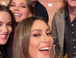 Yıllar sonra ynı pozu verdiler! Fahriye Evcen, Aslı Enver ve Sinem Kobal bir arada