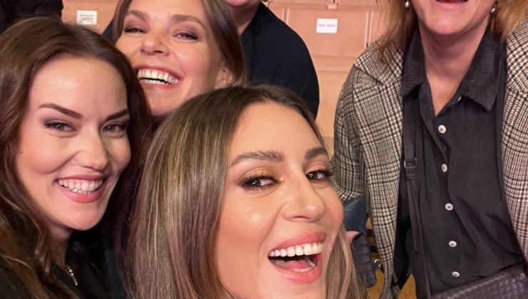 Yıllar sonra ynı pozu verdiler! Fahriye Evcen, Aslı Enver ve Sinem Kobal bir arada