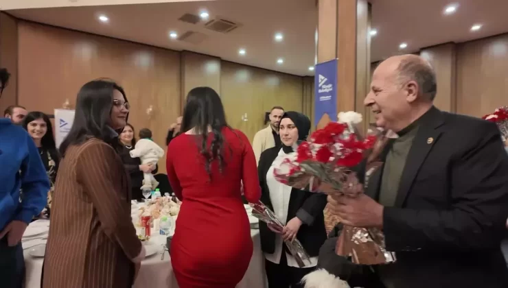 Yüreğir Belediyesi’nden Öğretmenler Günü Kutlaması