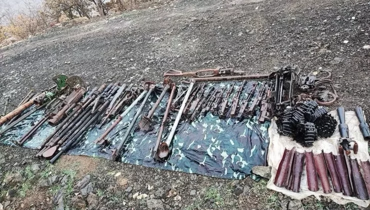 Zap’ta Teröristlere Ait Silah ve Mühimmat Ele Geçirildi