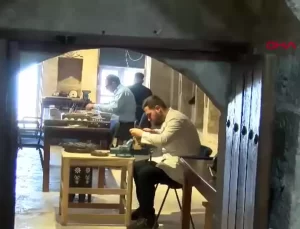 Zekeriya Güler, Mardin’de Sedef Kakma Sanatını Yaşatıyor