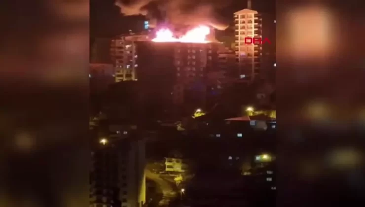 Zonguldak’ta 13 Katlı Apartmanın Çatısında Yangın Çıktı
