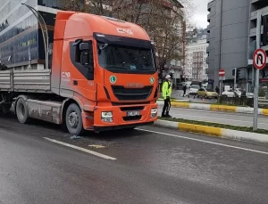 Zonguldak’ta Tır Çarpması: 1 Ağır Yaralı