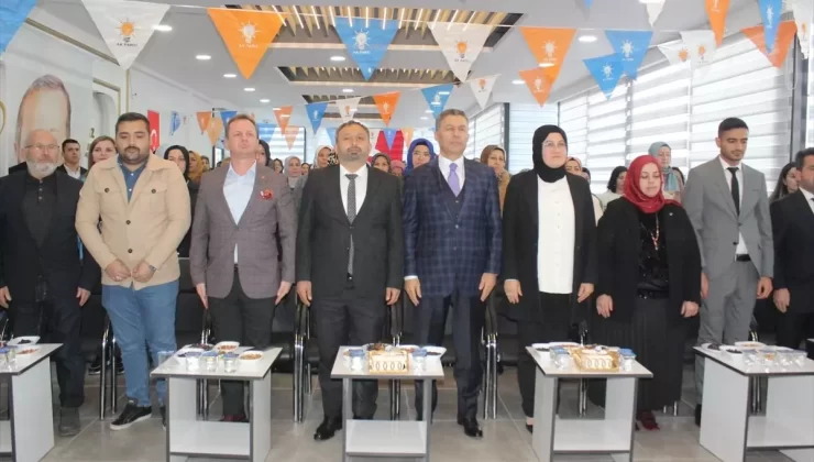 AK Parti Gülnar Kadın Kolları Kongresi Yapıldı