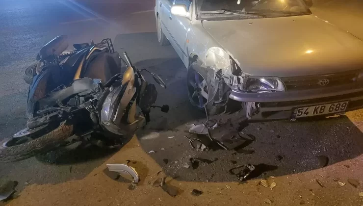 Akyazı’da Otomobil ve Motosiklet Kazası