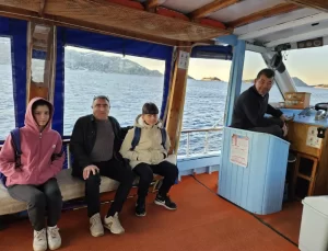 Demre’deki Öğrenciler Deniz Yoluyla Okula Gidiyor