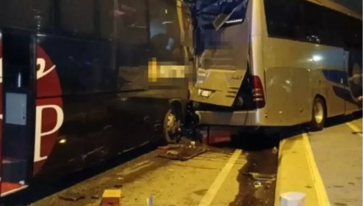 Kayseri’de Otomobil ve Otobüs Çarpıştı: Çift Hayatını Kaybetti, Çocuk Yaralandı
