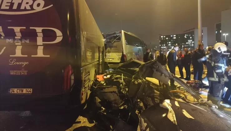 Kayseri’de Trafik Kazası: 2 Ölü, 1 Yaralı