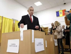 Romanya Genel Seçimlerine Başladı