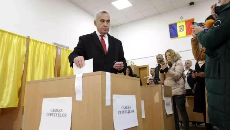 Romanya Genel Seçimlerine Başladı