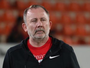 Sergen Yalçın’dan Beşiktaş’a ilk cevap: Kafamda çözülmesi gereken şeyler var